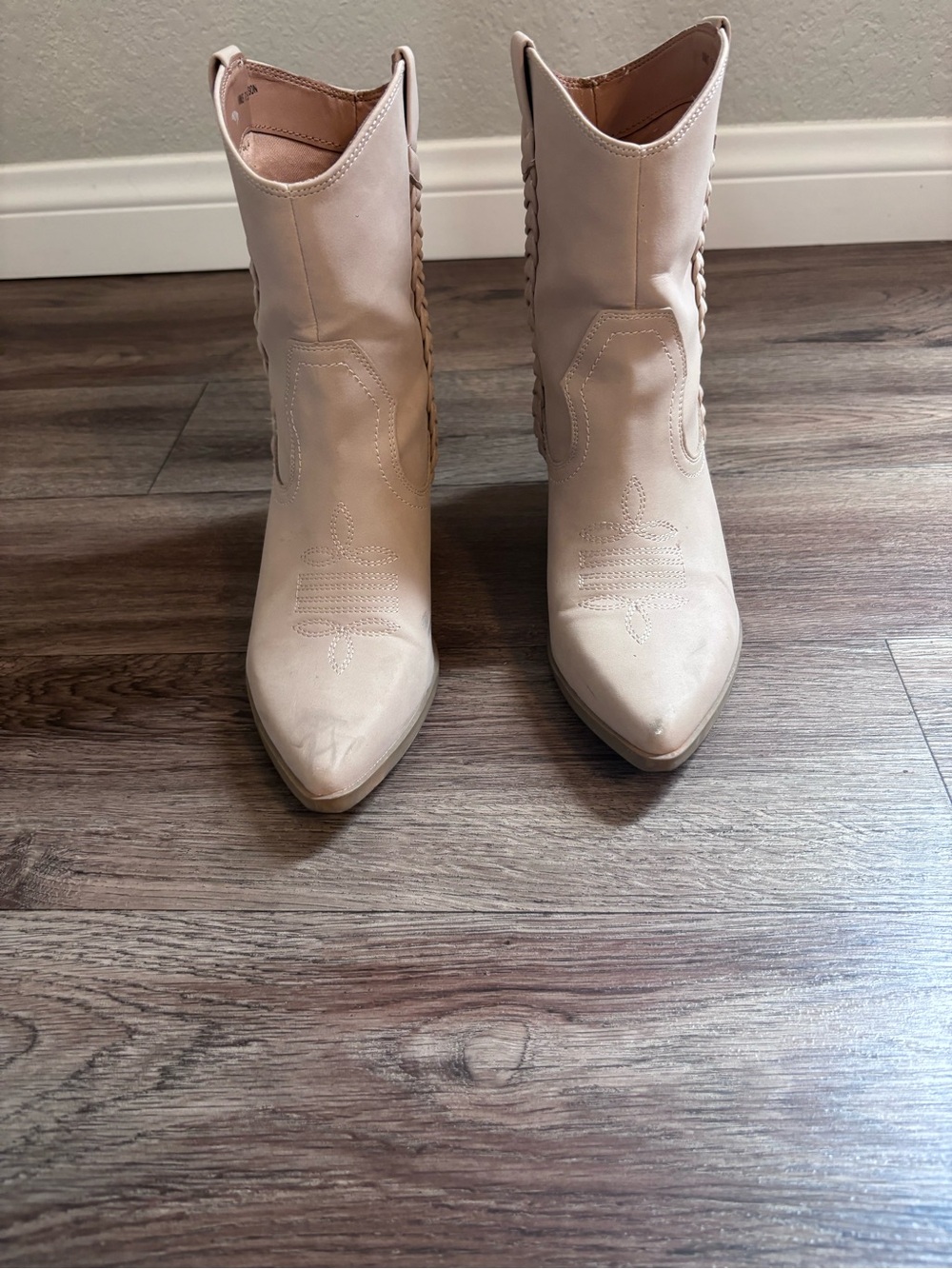 DV by Dolce Vita Cream Western-Style Ankle Boots
